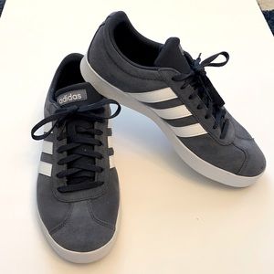 EUC Adidas Women’s Sneakers, size 8.5